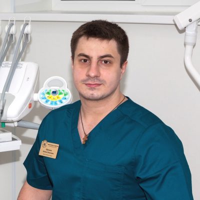 Ефанков Антон Олегович Стоматолог-ортопед-хирург, детский стоматолог